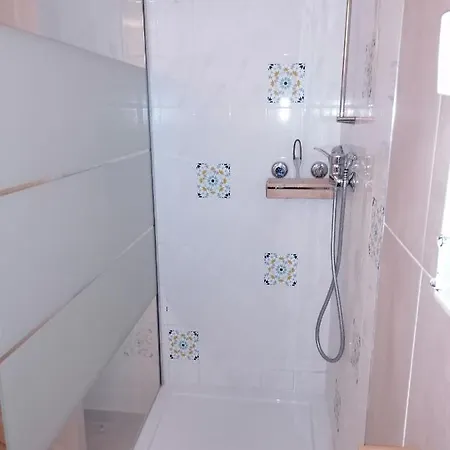 Mimilou Mont St Loup Piscine Privee Apartment *