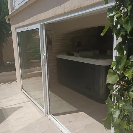 Mimilou Mont St Loup Piscine Privee Apartment